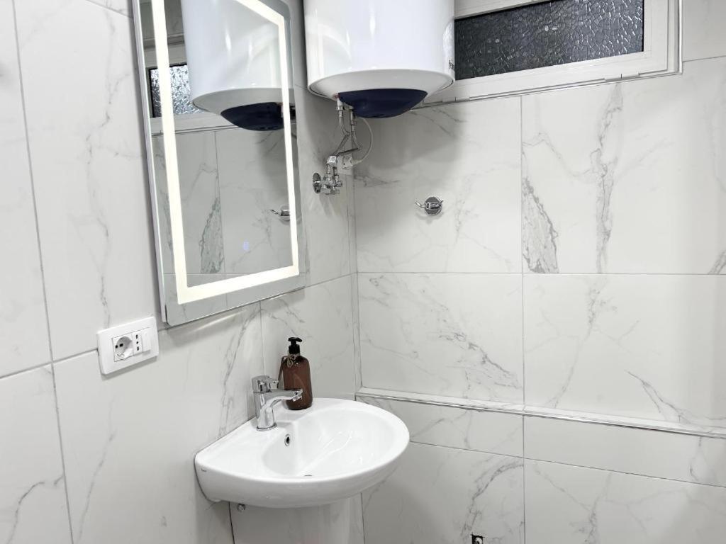 Tirana Inn Hotel Hotel 3*